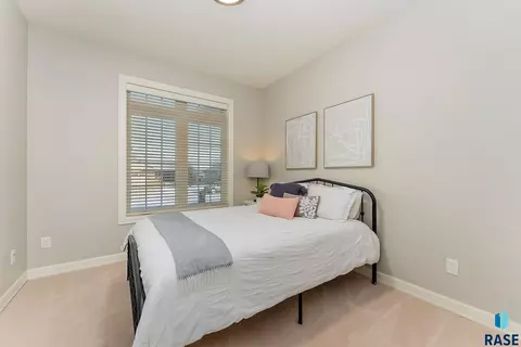 6301 E Jasper Cir, Sioux Falls, SD 57110 photo 21