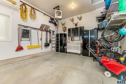 6301 E Jasper Cir, Sioux Falls, SD 57110 photo 36