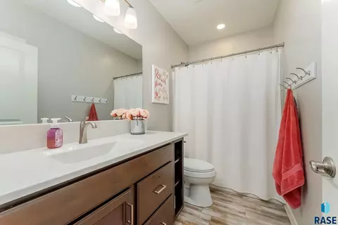6301 E Jasper Cir, Sioux Falls, SD 57110 photo 31