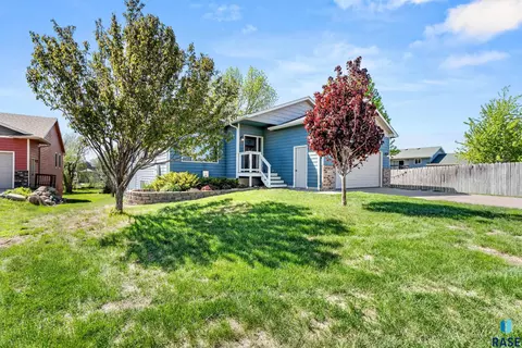 445 N Jenny Ave, Tea, SD 57064