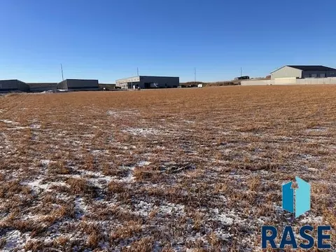 1916 N Walnut Ave, Brandon, SD 57005 photo 3