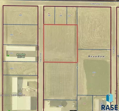 1916 N Walnut Ave, Brandon, SD 57005 photo 11