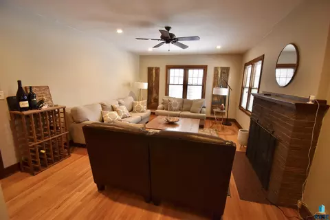 Living - 219 E 33rd St, Sioux Falls, SD 57105 photo 1 of 2