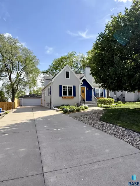 Other - 219 E 33rd St, Sioux Falls, SD 57105 photo 6 of 6