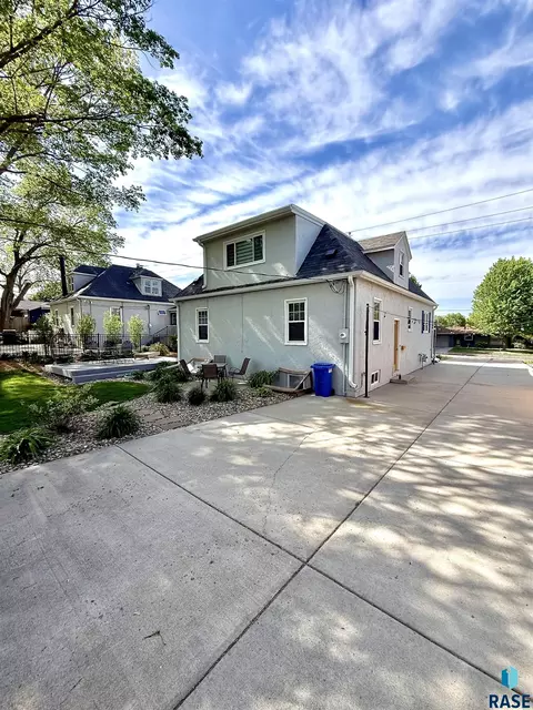 Other - 219 E 33rd St, Sioux Falls, SD 57105 photo 1 of 6