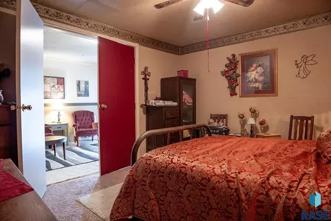 Bedroom - 402 E 1st St, Marion, SD 57043 photo 2 of 3