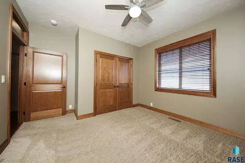 716 E Shadow Creek Ln, Sioux Falls, SD 57108 photo 14
