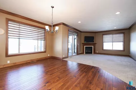 716 E Shadow Creek Ln, Sioux Falls, SD 57108 photo 7