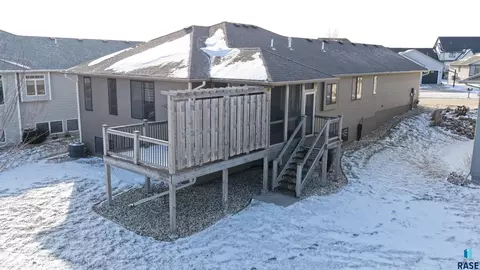 716 E Shadow Creek Ln, Sioux Falls, SD 57108 photo 24