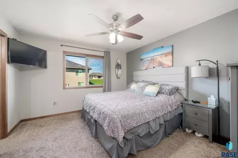 817 N Copper Ave, Brandon, SD 57005 photo 8