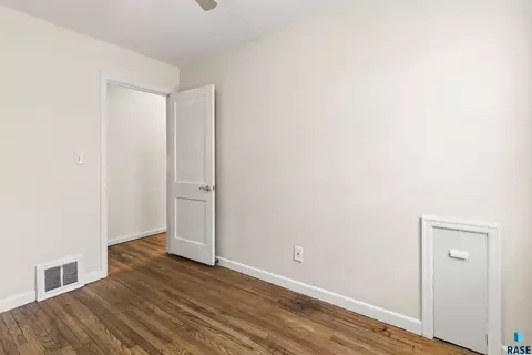 604 S Willow Ave, Sioux Falls, SD 57104 photo 10