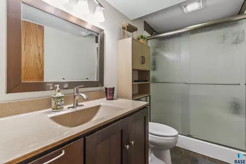 604 S Willow Ave, Sioux Falls, SD 57104 photo 8