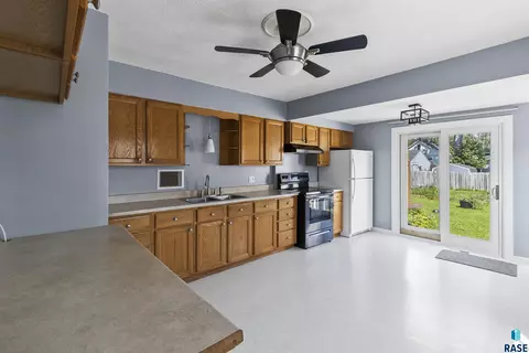 604 S Willow Ave, Sioux Falls, SD 57104 photo 12