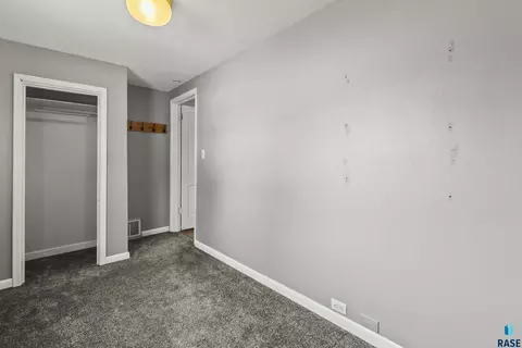 604 S Willow Ave, Sioux Falls, SD 57104 photo 15