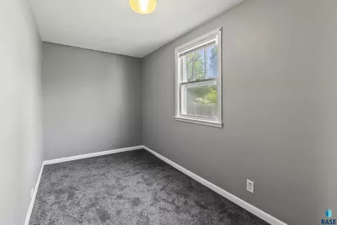 604 S Willow Ave, Sioux Falls, SD 57104 photo 14
