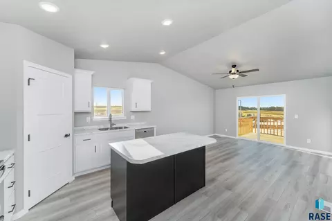 6503 E Steel St, Sioux Falls, SD 57110 photo 5