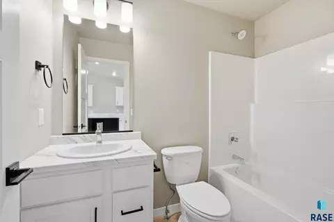 Bath - 6403 E Steel St, Sioux Falls, SD 57110 photo 2 of 3