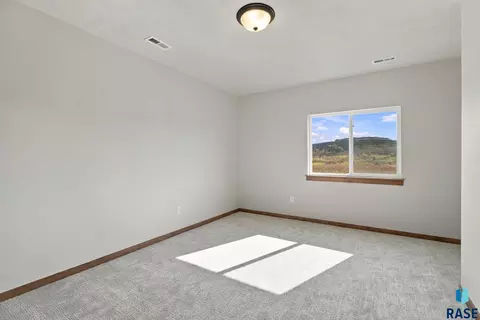 Bedroom - 5401 E Brennan Dr, Sioux Falls, SD 57110 photo 5 of 7