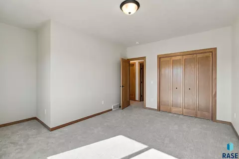 Bedroom - 5401 E Brennan Dr, Sioux Falls, SD 57110 photo 4 of 7