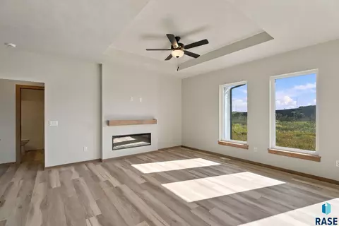 Living - 5401 E Brennan Dr, Sioux Falls, SD 57110 photo 2 of 6
