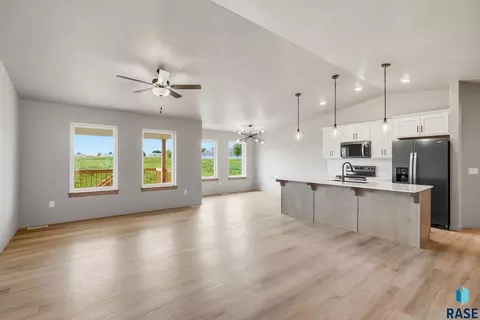 Living - 5317 E Brennan Dr, Sioux Falls, SD 57110 photo 2 of 3