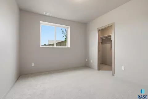 Bedroom - 5317 E Brennan Dr, Sioux Falls, SD 57110 photo 3 of 9