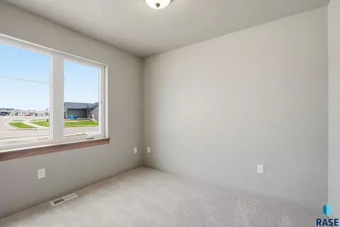 Bedroom - 5317 E Brennan Dr, Sioux Falls, SD 57110 photo 9 of 9