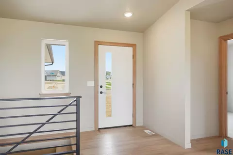 Entry Way - 5317 E Brennan Dr, Sioux Falls, SD 57110 photo 2 of 2