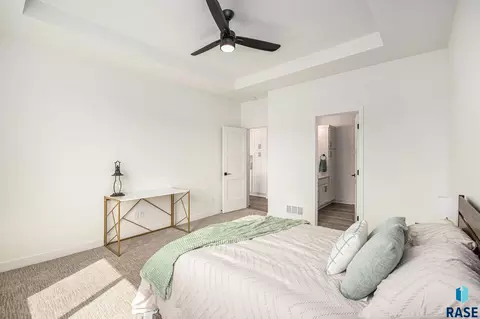 7225 E Waters Edge Pl, Sioux Falls, SD 57110 photo 15