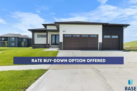 813 N Sylvan Dr, Sioux Falls, SD 57110