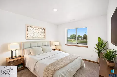 7222 E Waters Edge Pl, Sioux Falls, SD 57110 photo 4
