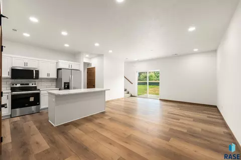 Living - 7000 E Brooks Edge Pl, Sioux Falls, SD 57110 photo 1 of 6