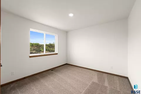Bedroom - 7000 E Brooks Edge Pl, Sioux Falls, SD 57110 photo 4 of 7