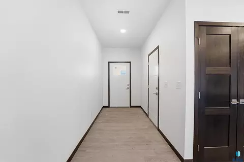 Entry Way - 7002 E Brooks Edge Pl, Sioux Falls, SD 57110 photo 1 of 2