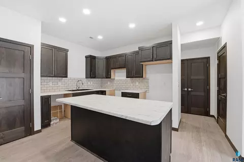 Kitchen - 7002 E Brooks Edge Pl, Sioux Falls, SD 57110 photo 1 of 2