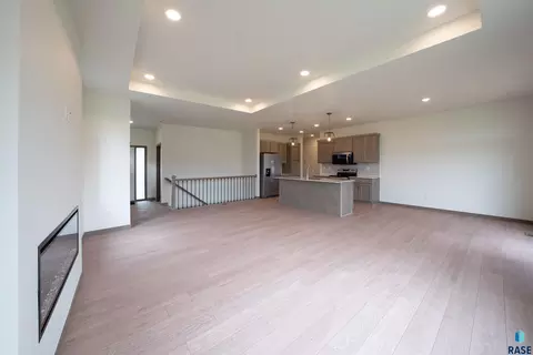 Living - 7233 E Waters Edge Pl, Sioux Falls, SD 57110 photo 3 of 4