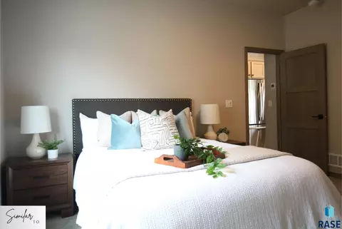 Bedroom - 7237 E Waters Edge Pl, Sioux Falls, SD 57110 photo 2 of 2