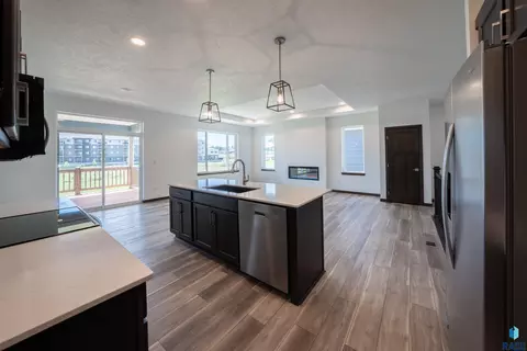 Kitchen - 7241 E Waters Edge Pl, Sioux Falls, SD 57110 photo 1 of 2