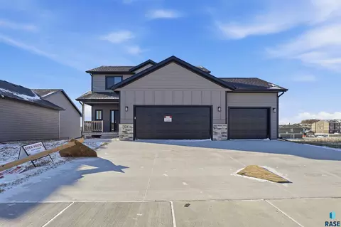 325 S Willow Spring Dr, Sioux Falls, SD 57110