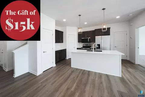 5937 S Whisper Creek Pl, Sioux Falls, SD 57108