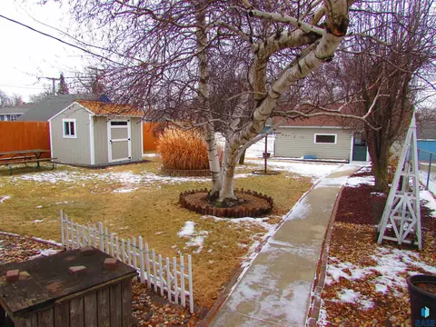 721 4th St, Garretson, SD 57030 photo 17