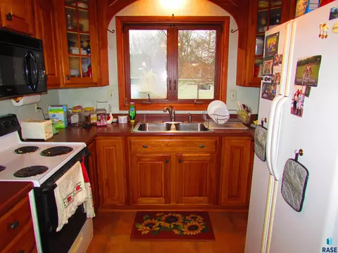721 4th St, Garretson, SD 57030 photo 7