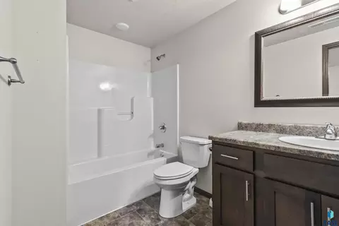 Bath - Dorian Dr, Yankton, SD 57078 photo 2 of 2