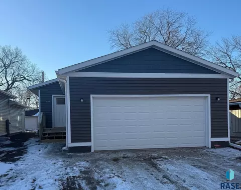 1303 N Garfield Ave, Sioux Falls, SD 57104