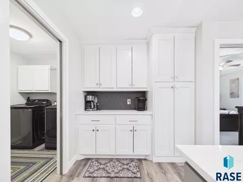 1008 S Tracy Dr, Brandon, SD 57005 photo 16