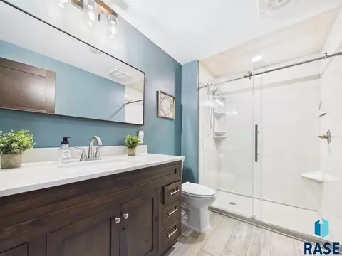 1008 S Tracy Dr, Brandon, SD 57005 photo 43