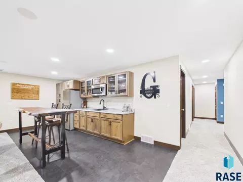 1008 S Tracy Dr, Brandon, SD 57005 photo 35