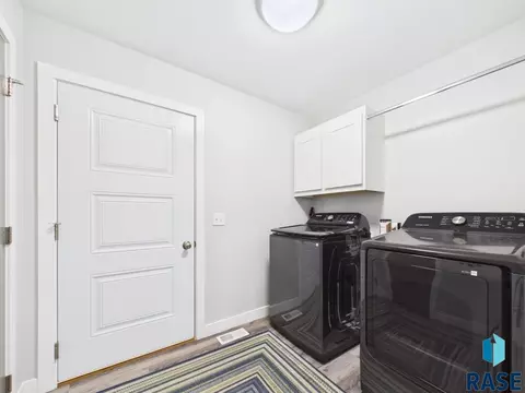 1008 S Tracy Dr, Brandon, SD 57005 photo 27