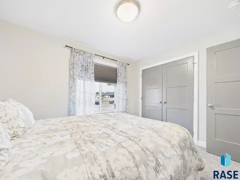 1008 S Tracy Dr, Brandon, SD 57005 photo 32