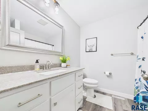 1008 S Tracy Dr, Brandon, SD 57005 photo 33